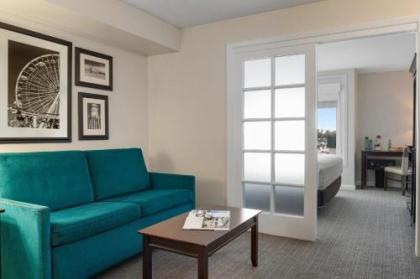 Peacock Suites - image 18