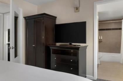 Peacock Suites - image 26