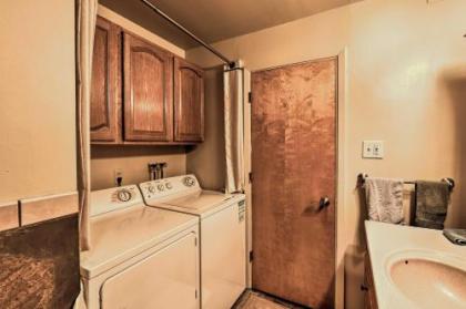 Central Anchorage Condo Walk to Town and Coast! - image 5