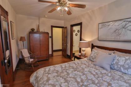 Lizard Creek Inn - image 13