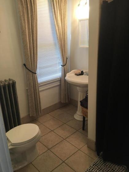 Lizard Creek Inn - image 2