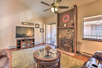 Cozy Angel Fire Townhome Less Than half Mi to Mountain!