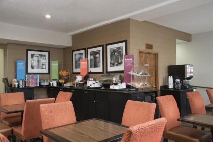 Hampton Inn Ann Arbor - North - image 21