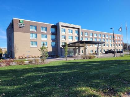 Holiday Inn Express  Suites   Ann Arbor   University South an IHG Hotel Michigan