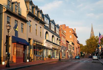 Annapolis Waterfront Hotel Autograph Collection - image 3