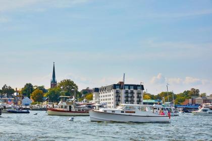 Annapolis Waterfront Hotel Autograph Collection - image 7