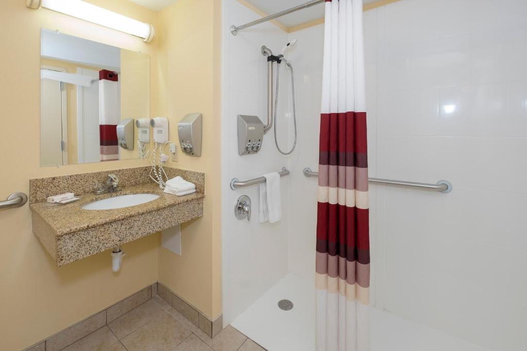 Red Roof Inn Annapolis - image 6