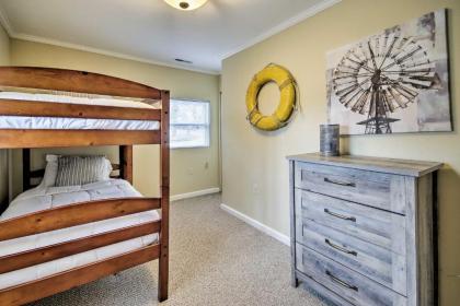 Waterfront Annapolis Home Fire Pit and Fishing Pier - image 14