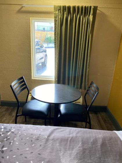 Knights Inn Nashville Antioch - image 10