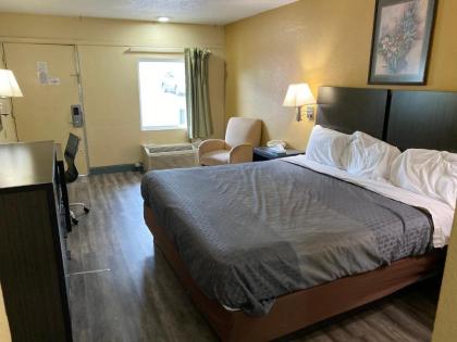 Knights Inn Nashville Antioch - image 8