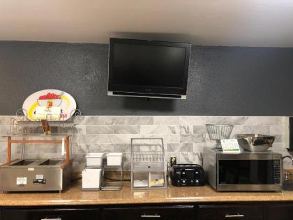 Super 8 by Wyndham Antioch/Nashville South East - image 13