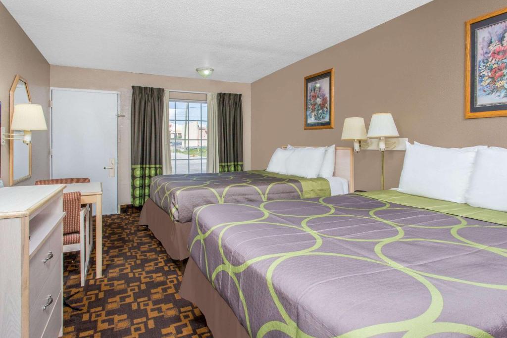 Super 8 by Wyndham Antioch/Nashville South East - image 4