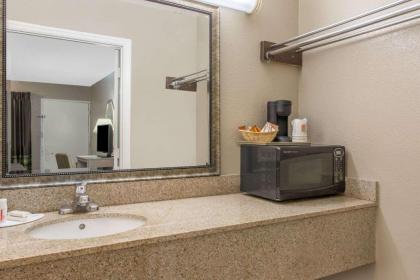 Super 8 by Wyndham Antioch/Nashville South East - image 8