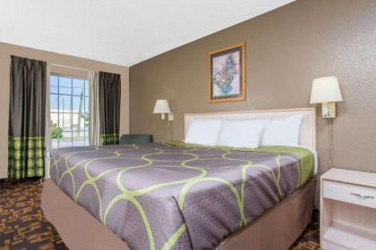 Super 8 by Wyndham Antioch/Nashville South East - image 9