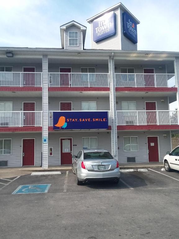 InTown Suites Extended Stay Nashville TN Murfreesboro Pike - image 4