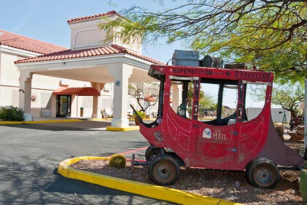 Motel 6-Apache Junction AZ - image 7