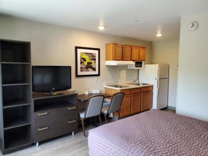 WoodSpring Suites Raleigh Apex - image 11