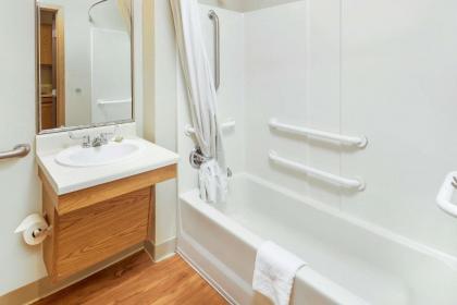 WoodSpring Suites Raleigh Apex - image 7
