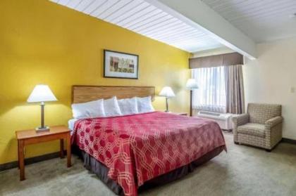 Travelodge by Wyndham Appleton - image 15