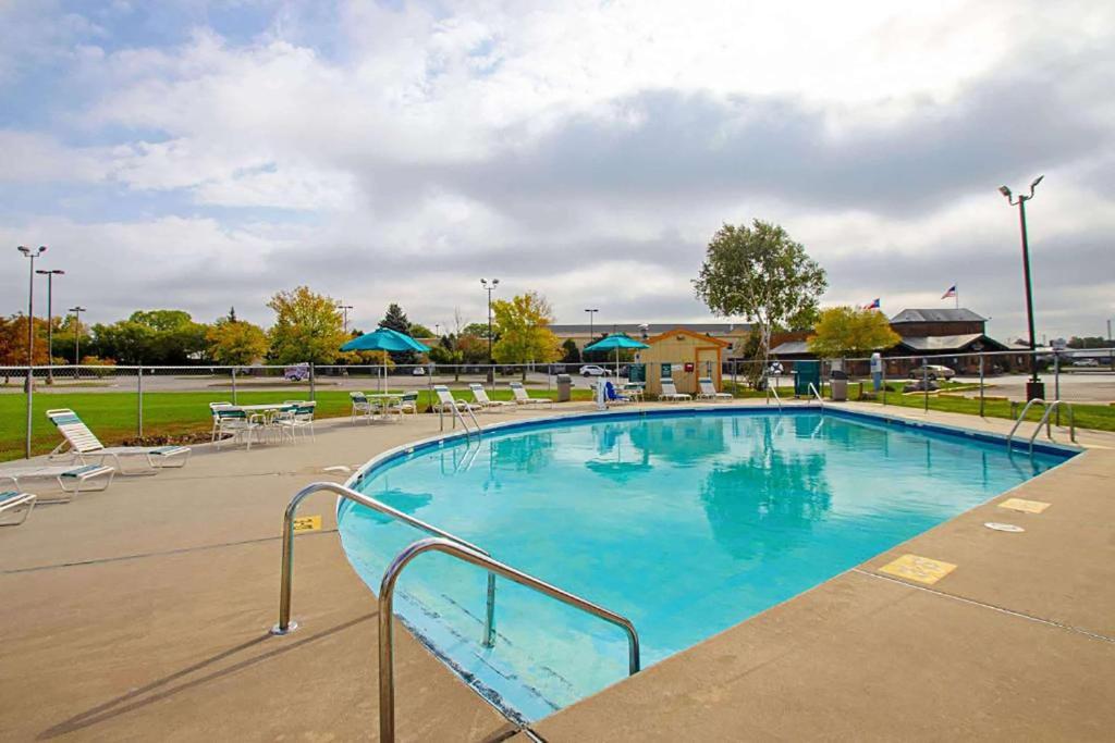 Travelodge by Wyndham Appleton - image 6