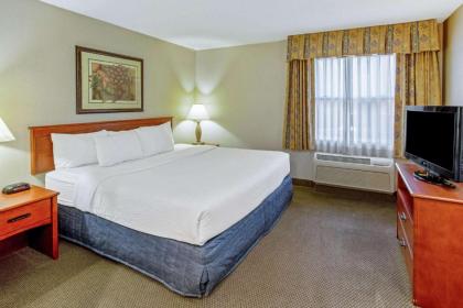 La Quinta by Wyndham Appleton College Avenue - image 14