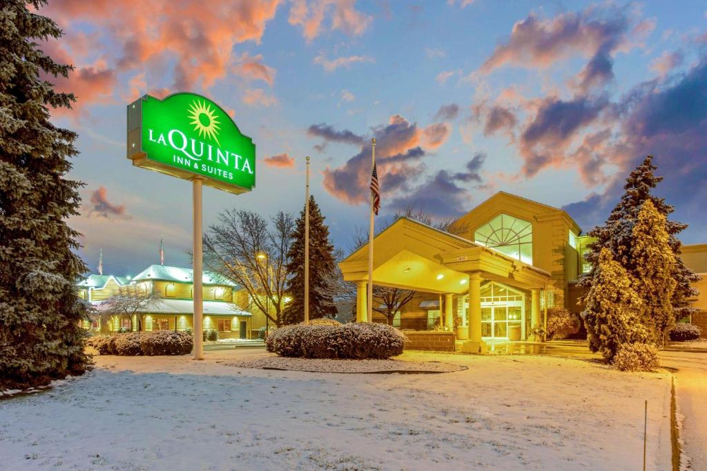 La Quinta by Wyndham Appleton College Avenue - image 7