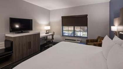 Best Western Plus Appleton Airport Mall Hotel - image 4