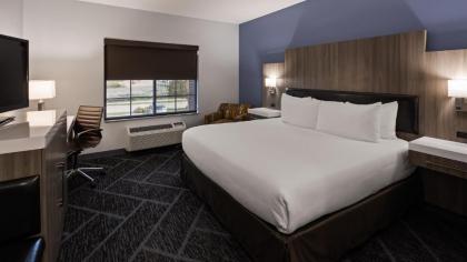 Best Western Plus Appleton Airport Mall Hotel - image 6