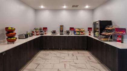 Best Western Plus Appleton Airport Mall Hotel - image 9