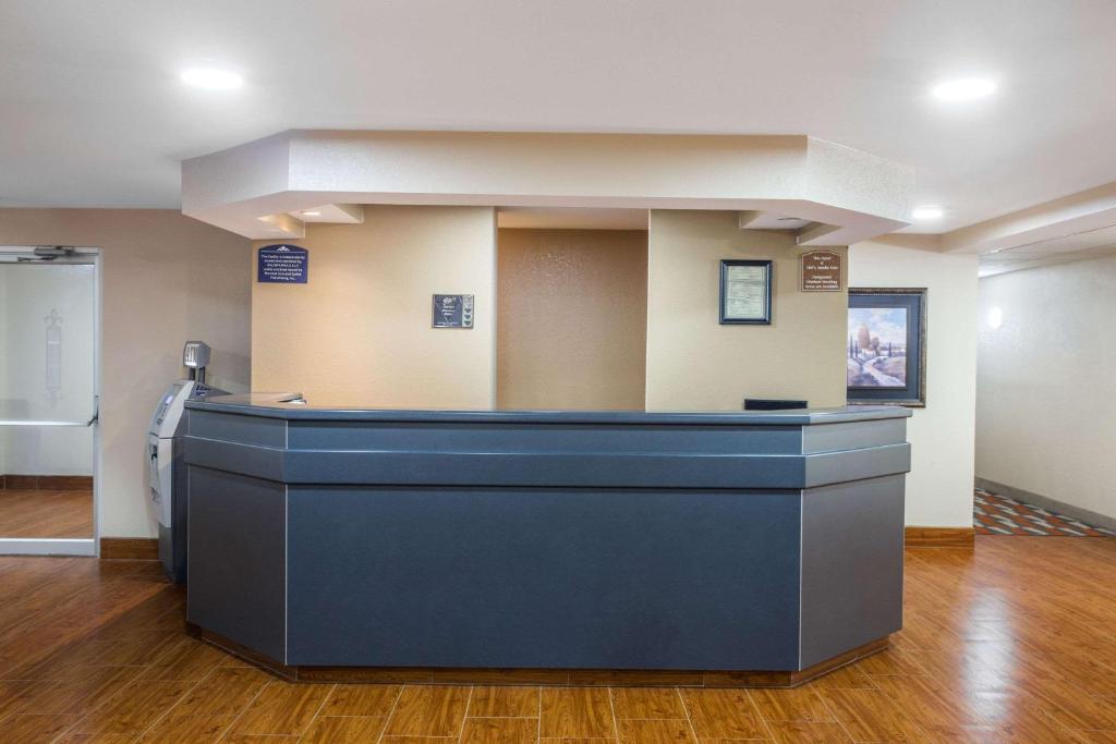 Microtel Inn and Suites by Wyndham Appleton - image 2