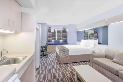 Microtel Inn and Suites by Wyndham Appleton - image 5
