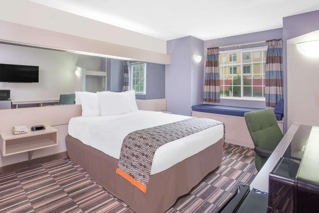 Microtel Inn and Suites by Wyndham Appleton - image 6