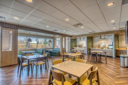 Fairfield Inn & Suites by Marriott Appleton - image 7