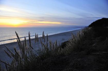 Romantic Getaway to Seascape Villa - image 11