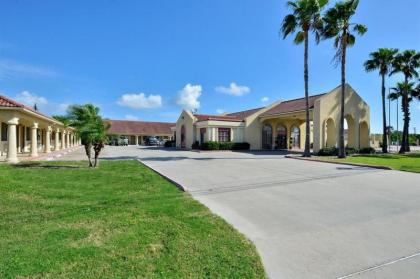 Aransas Bay Inn  Suites   Aransas Pass Texas