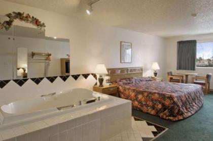 Super 8 by Wyndham Aransas Pass - image 13