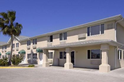 Super 8 by Wyndham Aransas Pass - image 7
