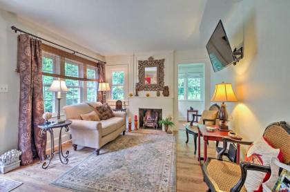 Le Canard Cottage with Porch 10 Mi to Asheville! - image 10