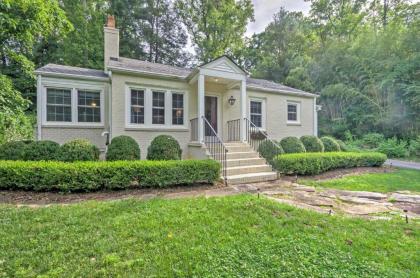 Le Canard Cottage with Porch 10 Mi to Asheville! - image 11