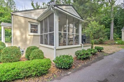 Le Canard Cottage with Porch 10 Mi to Asheville! - image 12
