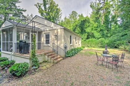 Le Canard Cottage with Porch 10 Mi to Asheville! - image 5