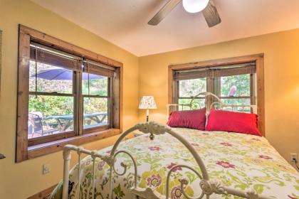 Rustic-Yet-Cozy Cabin with Patio 12Mi to Asheville! - image 15