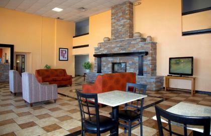 Econo Lodge - image 5