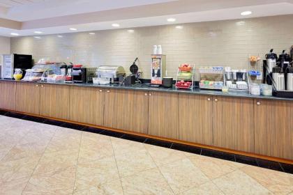 Wingate by Wyndham - Arlington Heights - image 12
