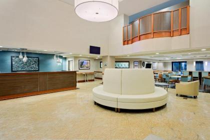 Wingate by Wyndham - Arlington Heights - image 19