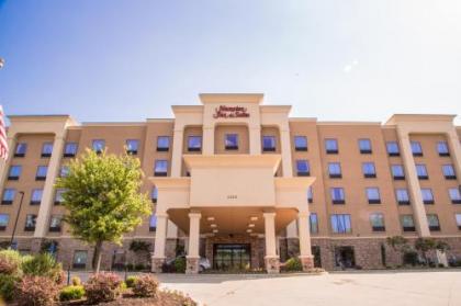 Hampton Inn  Suites Dallas Arlington North Entertainment District