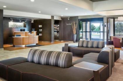 Courtyard Dallas Arlington/Entertainment District - image 3
