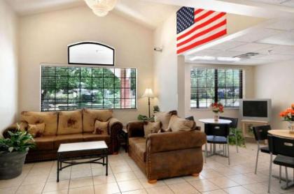 Microtel Inn & Suites by Wyndham Arlington/Dallas Area - image 4