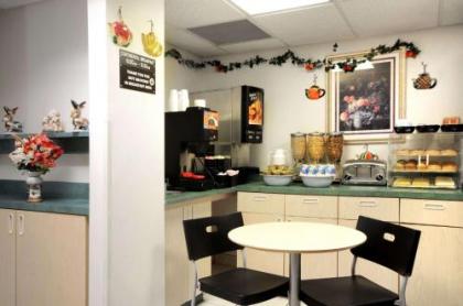 Microtel Inn & Suites by Wyndham Arlington/Dallas Area - image 5