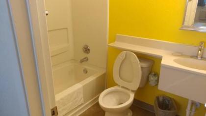 InTown Suites Extended Stay Arlington TX – South - image 3